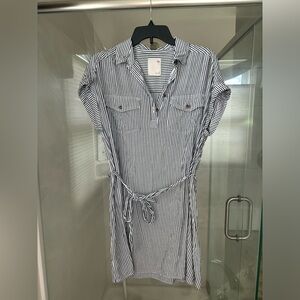 So, size M, blue & white stripes